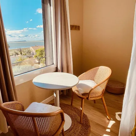 La Lagune Suite avec Vue Bages  Chambre photo