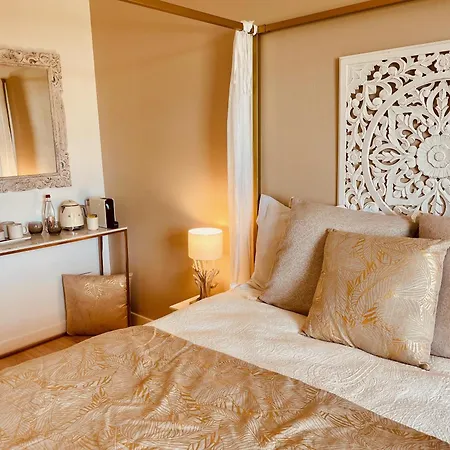 La Lagune Suite avec Vue Bages  Chambre photo