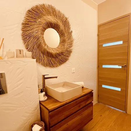 La Lagune Suite avec Vue Bages  Extérieur photo